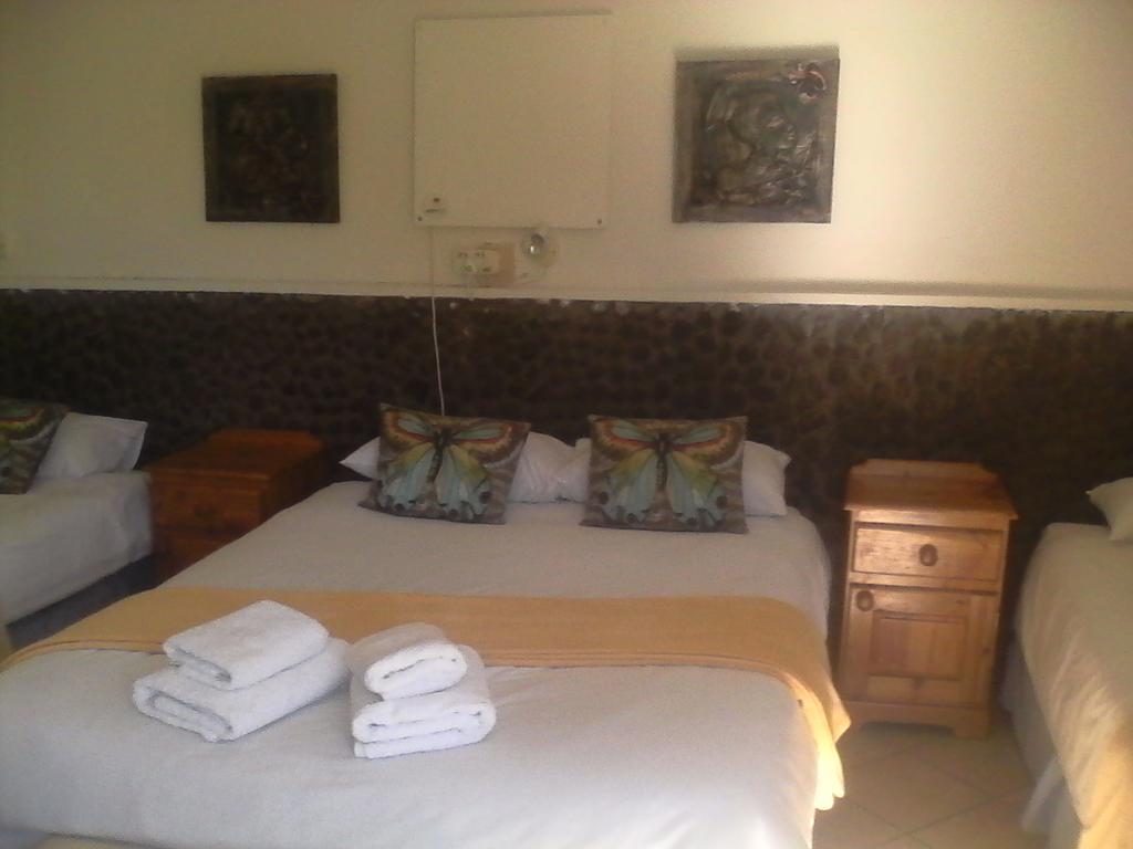 Ebenezer Guesthouse โคลส์เบิร์ก ภายนอก รูปภาพ