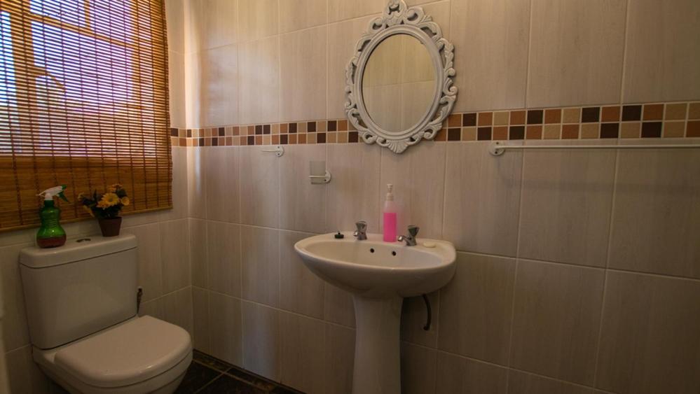 Ebenezer Guesthouse โคลส์เบิร์ก ภายนอก รูปภาพ
