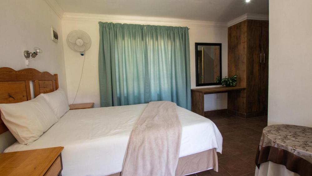 Ebenezer Guesthouse โคลส์เบิร์ก ภายนอก รูปภาพ